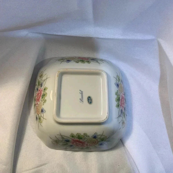 Laudel Expressly Bambergers Floral Dish - Picture 3 of 3